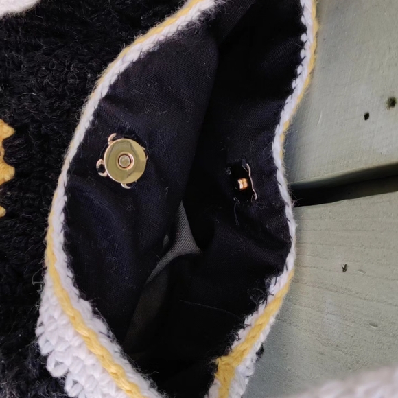 Handmade Crochet Mini Hand Bag - Picture 12 of 12